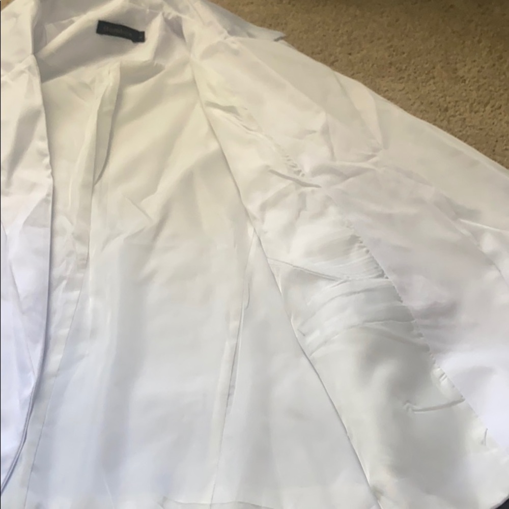Sharp White Blazer - Picture 4 of 4